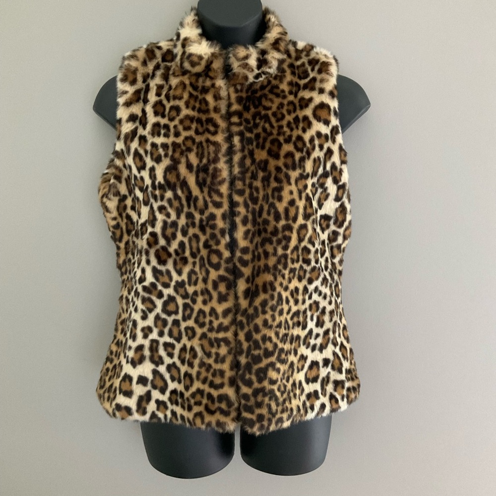 Reversible animal print vest - Picture 2 of 9